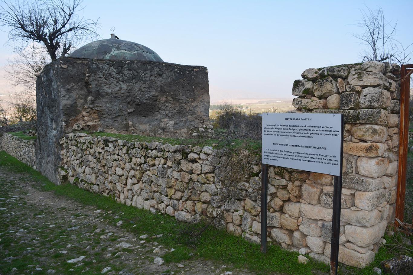 Hasankeyf'te tarihi türbeler de taşınıyor Hasankeyf'te tarihi türbeler de taşınıyor